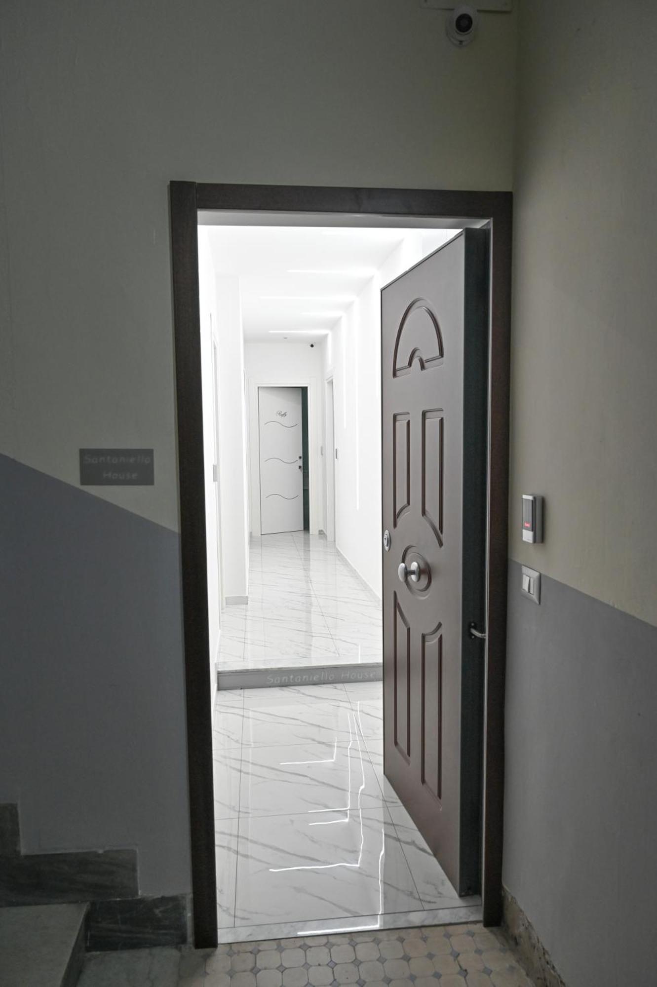 Bed and Breakfast Bebsantaniellohouse1 Неаполь Экстерьер фото