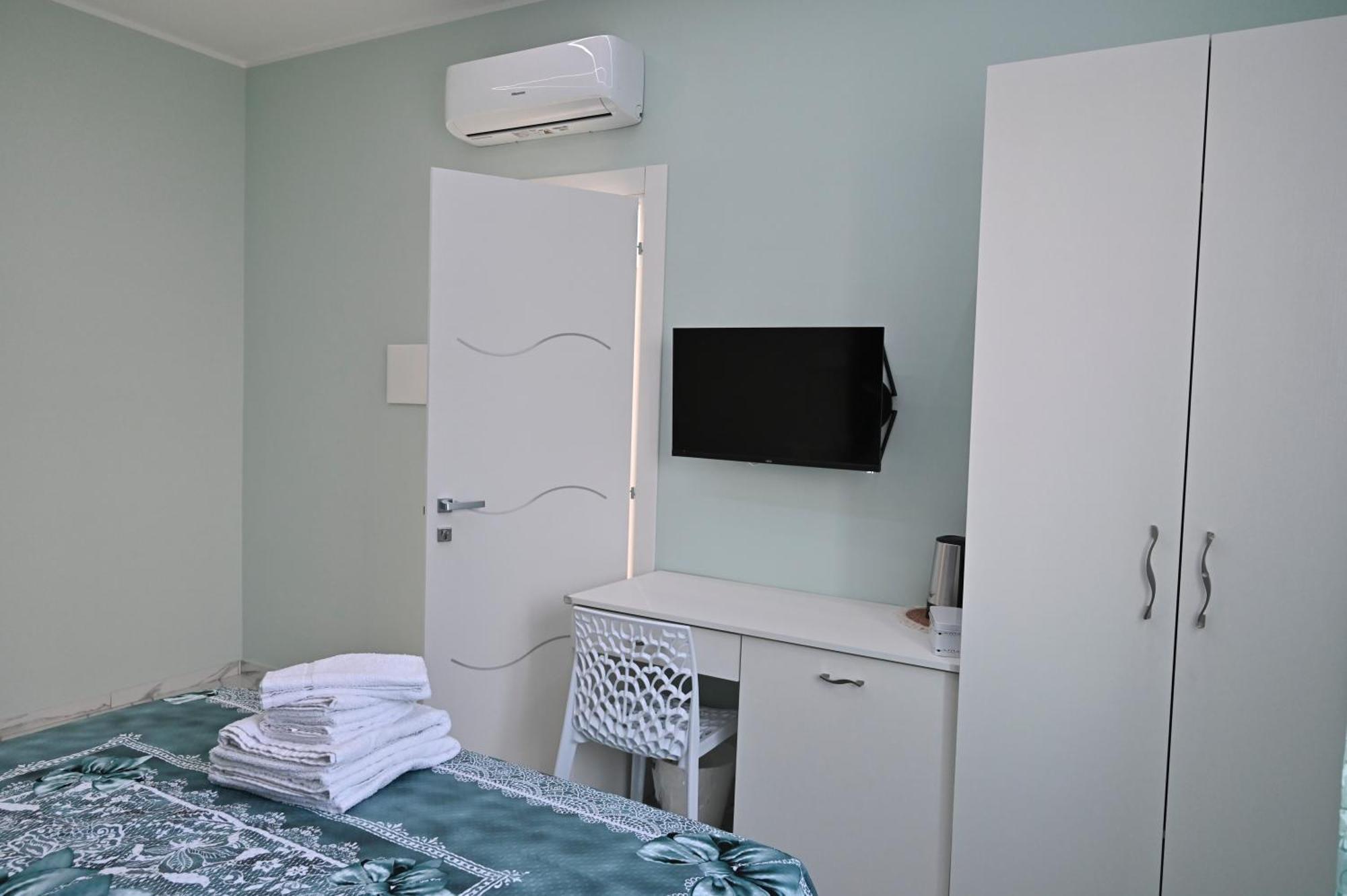 Bed and Breakfast Bebsantaniellohouse1 Неаполь Экстерьер фото