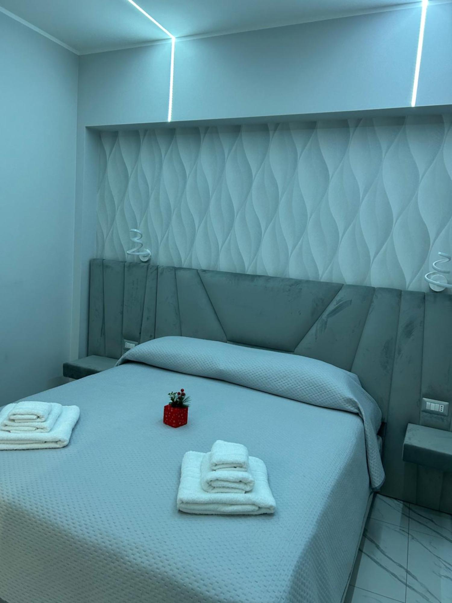 Bed and Breakfast Bebsantaniellohouse1 Неаполь Экстерьер фото