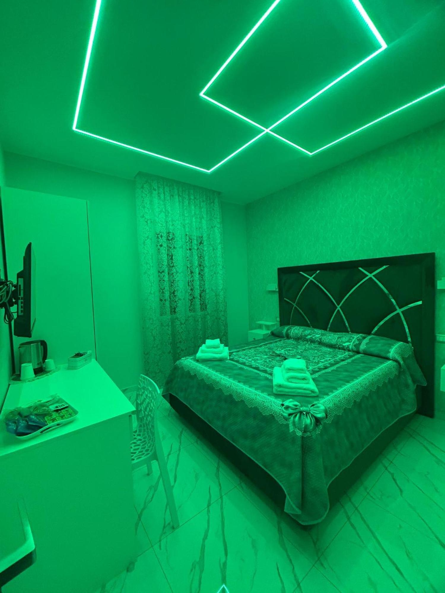 Bed and Breakfast Bebsantaniellohouse1 Неаполь Экстерьер фото