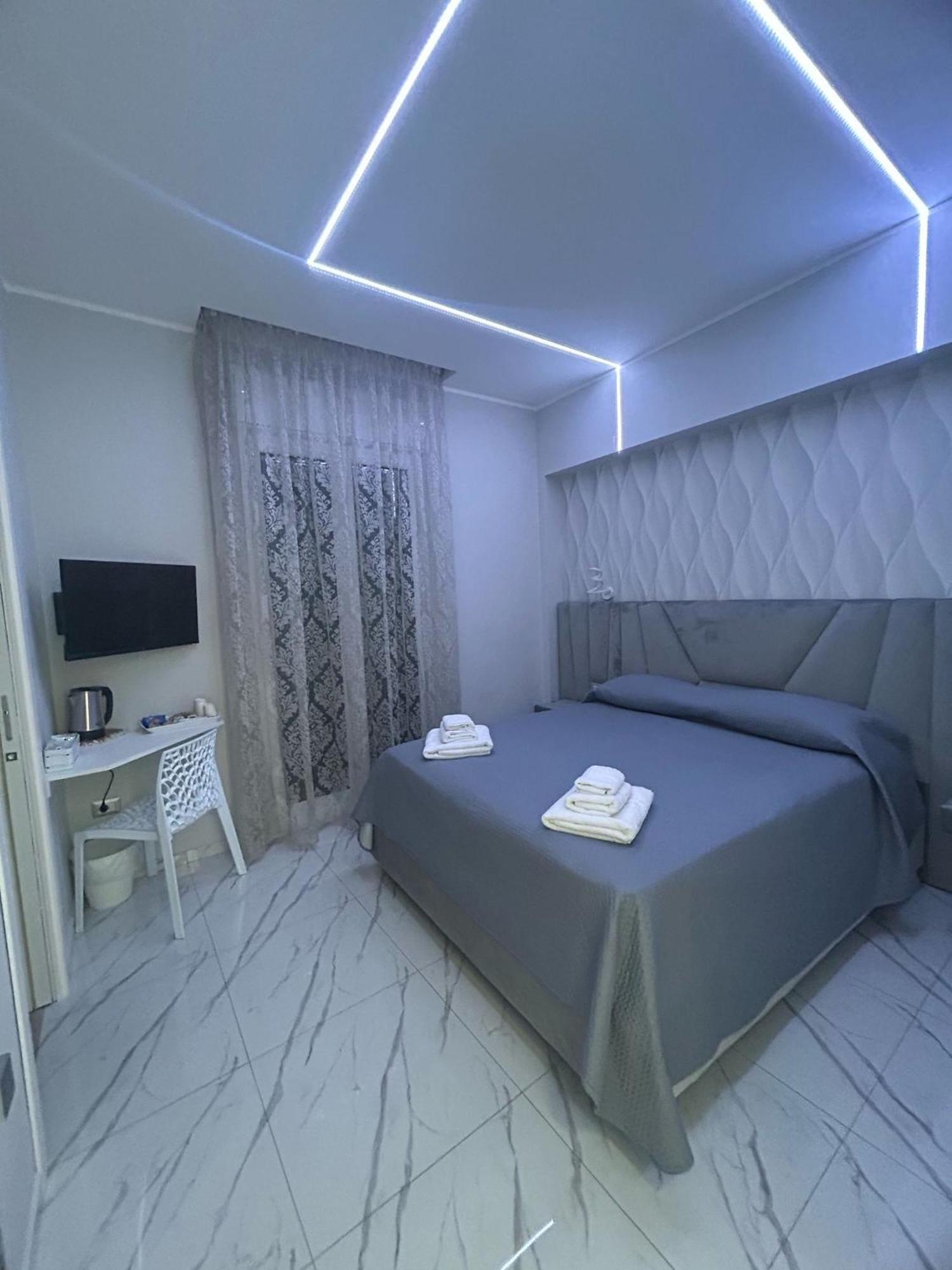 Bed and Breakfast Bebsantaniellohouse1 Неаполь Экстерьер фото